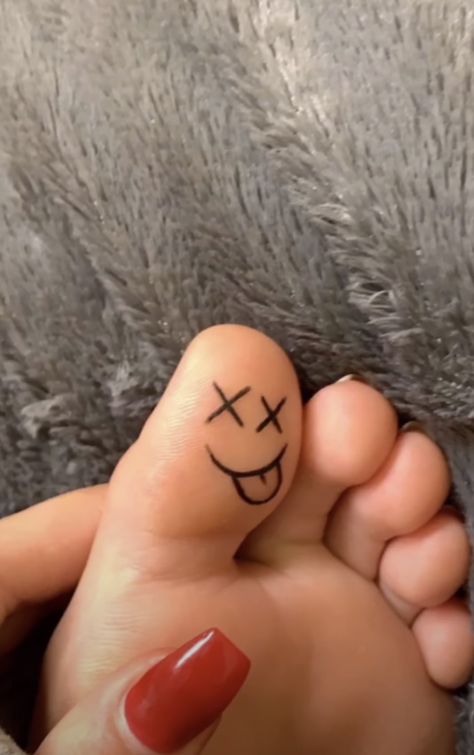 Cute Hidden Tattoos, Tattoos Hidden, Tiny Hidden Tattoos, Toe Tattoo, Toe Tattoos, Stick Poke Tattoo, Hidden Tattoos, Sharpie Tattoos, Cute Tiny Tattoos