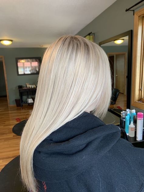 Full Platinum Blonde Highlights, Platinum White Blonde Hair, Icy White Blonde Hair, Blonde Airtouch, Blonde Hair Silver, Blonde White Hair, Bangs Blonde Hair, Blonde Hair White, Icy Blonde Hair Color