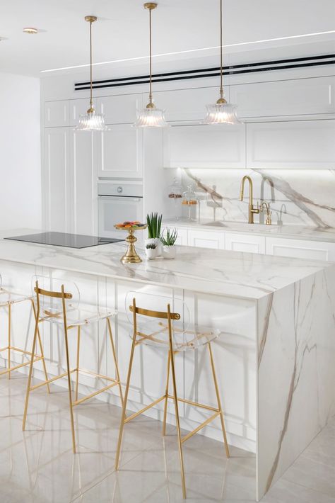 Bar Chen Project with Atlas Plan surfaces Calacatta Gold Quartz Kitchen Island, Calcutta Kitchen, Calacatta Kitchen, Porcelain Kitchen, Calacatta Gold Quartz Kitchen, Marble Kitchen Backsplash, Countertop Decor Kitchen, Calacatta Marble Kitchen, Leathered Granite Countertops