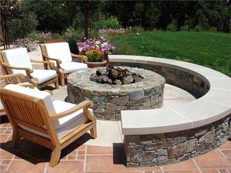 Outdoor fire pit Outdoor Fire Pit Seating, Outdoor Fire Pit Designs, Fire Pit Furniture, Pergola Ideas, Fire Pit Seating, Patio Fire Pit, Fire Pit Designs, Diy Fire Pit, Backyard Fire