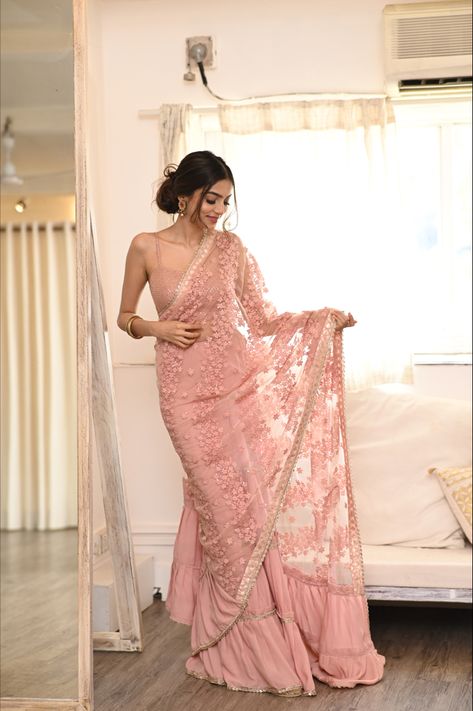 Glamorous Pink Pre-draped Saree In Traditional Style, Pink Formal Saree For Diwali, Pink Traditional Drape Bollywood Saree, Pink Bollywood Style Pre-draped Organza Saree, Diwali Pink Pre-draped Sequined Saree, South Indian Bride Saree, Drape Sarees, Wedding Sari, Wedding Saree Collection