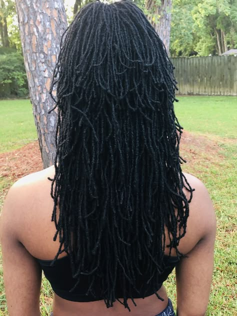 Long Micro Locs, Small Locs Black Women, Layered Locs, Long Sisterlocks, Small Locs, Micro Locs, Beautiful Locs, Sister Locs, Beautiful Dreadlocks