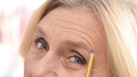 Here's how you can fix the eyebrow mistakes you might be making. Hairstyles For Over 50, Greying Hair, Shaped Eyebrows, Eyebrow Care, Growing Old Gracefully, How To Do Eyebrows, Eyebrows And Eyelashes, Sparse Eyebrows, Beauty Mistakes