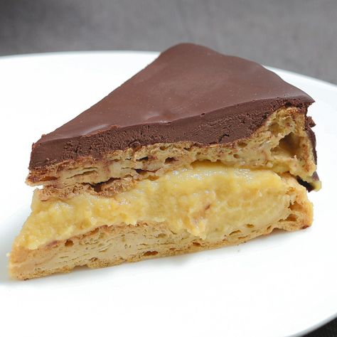 What's your favorite food trend? When I saw the TikTok eclair cake, I knew I needed to recreate it because eclairs are one of my favorite things. This Gluten and Dairy Decadent Free Eclair Cake gives you all of the decadent creaminess of an eclair hugged between a light and airy cake. I have loved...Read More The Salty Cooker, Chocolate Eclair Cake, Jelly Cookies, Eclair Cake, Dairy Free Cream, Chocolate Eclair, Gluten And Dairy Free, Tart Baking, Dairy Free Chocolate