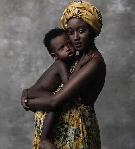 Lola Melani, Maternity Studio Photoshoot, Luxury Portrait, Maternity Studio, Afrique Art, Oh My Goddess, Being Pregnant, New Media Art, Newborn Baby Boy