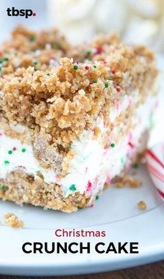 Our classic frozen crunch cake, made extra festive for Christmas with a kiss of almond that gives this dessert favorite all the flavors of sugar cookie season! Christmas Crunch, Weight Watcher Desserts, Dessert Halloween, Best Christmas Desserts, Christmas Desserts Easy, Crunch Cake, Oreo Dessert, Almond Flavor, Christmas Food Desserts