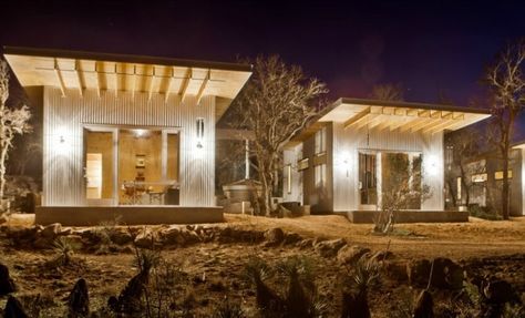 Friends build a tiny house compound in the middle of nowhere they call 'Bestie Row' Design Case Mici, Small House Pictures, Vacation Cabins, Small Modern Cabin, Design Casa Piccola, Land Ideas, House Community, Cottage Designs, Future Space