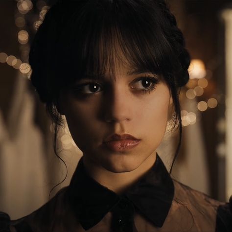 Jenna Ortega As Wednesday Addams, Wednesday Addams Fringe, Wednesday Ortega, Jenny Ortega Wednesday Addams, Jenna Ortega As Wednesday, Wednesday 2022, Jenny Ortega Wednesday, Wednesday Addams Bangs, Jenna Ortega Wednesday Addams