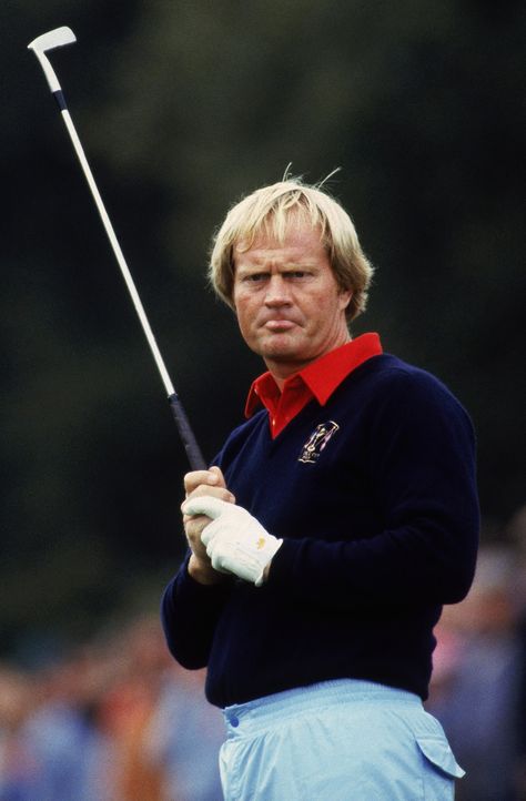 Jack Nicklaus - Won 18 Majors and finished 2nd in 19 Majors! One of the best ever. Golfing Images, Righteous Gemstones, Famous Golfers, Retro Golf, Pga Tour Players, Top Golf Courses, Golf Images, 19th Hole, Golf Stuff