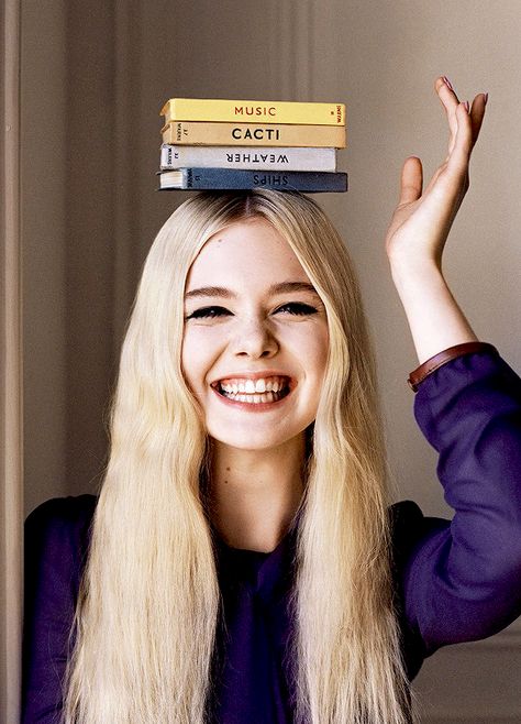 Elle Fanning photographed by Angelo Pennetta, 2014 Creation Photo, Branding Photoshoot Inspiration, Vogue Uk, Portrait Photography Poses, Trik Fotografi, Elle Fanning, Branding Photoshoot, Branding Photos, 인물 사진