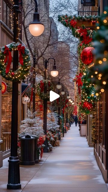 Hallmark Christmas Aesthetic, Christmas Street, Christmas In Nyc, Christmas Videos, Christmas In The City, Christmas Town, Christmas Feeling, Days Until Christmas, Christmas Inspo