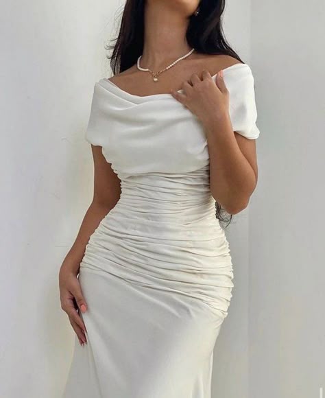 Elegant Silk Dresses, Elegant White Dress, Sheer Wedding Dress, Soiree Dress, Bridal Guide, Stunning Prom Dresses, Elegant Dresses Classy, Modern Elements, Country Wedding Dresses