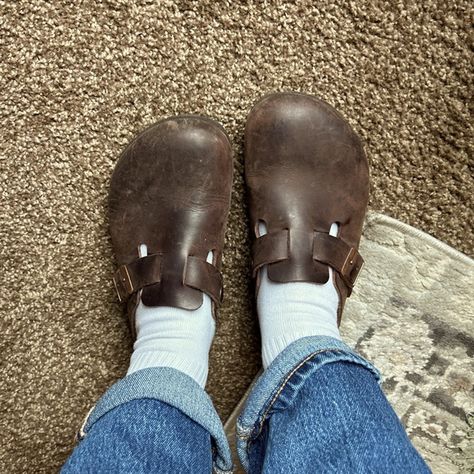 Birkenstock Boston Clogs in Mocha (oiled leather) 癩 Size: EU 37 / US 6-6.5 Birkenstock Boston Clogs, Boston Clogs, Birkenstock Boston Clog, Birkenstock Boston, Birkenstock Shoes, Just Don, Mocha, Birkenstock, Clogs