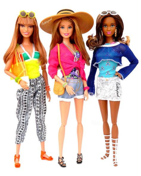 Vacation Barbie, Barbie Pants, Barbies Pics, Barbie 2000, Fierce Fashion, Accessory Ideas, Fashion Barbie, Kawaii Doll, Black Dolls