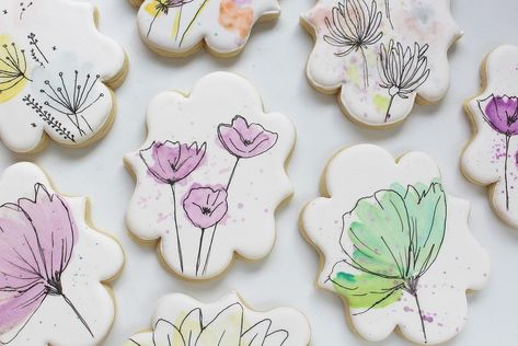 Hochy Cookies | Liz Hochhalter on Instagram: “I miss mah friendssssss�” Painted Sugar Cookies, Nurse Cookies, Kawaii Cookies, Flower Sugar Cookies, Cookies Sugar, Sugar Cookie Royal Icing, Paint Cookies, Iced Sugar Cookies, Gingerbread Decorations