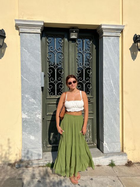 MOSHU High Waist Midi Skirt for … curated on LTK Green Midi Skirt Outfit, Green Skirt Outfits, Thrift List, Maxi Rock, High Waist Midi Skirt, Green Midi Skirt, Outfit Boho, Midi Skirt Outfit, Rock Outfit