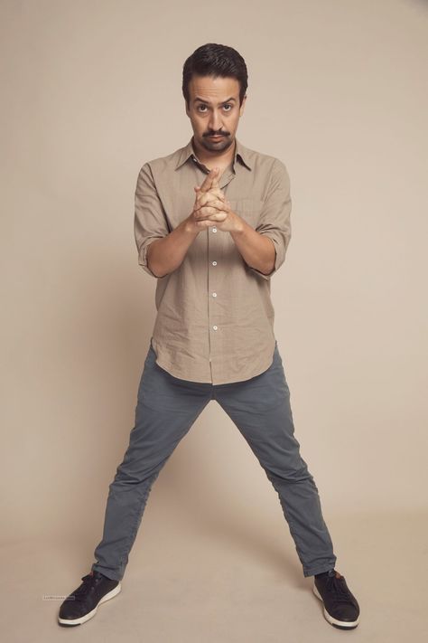 Lin Manuel Miranda Funny, Funny Poses, His Dark Materials, Manuel Miranda, Lin Manuel Miranda, Bbc One, Lin Manuel, Hilton Hotel, Cool Poses