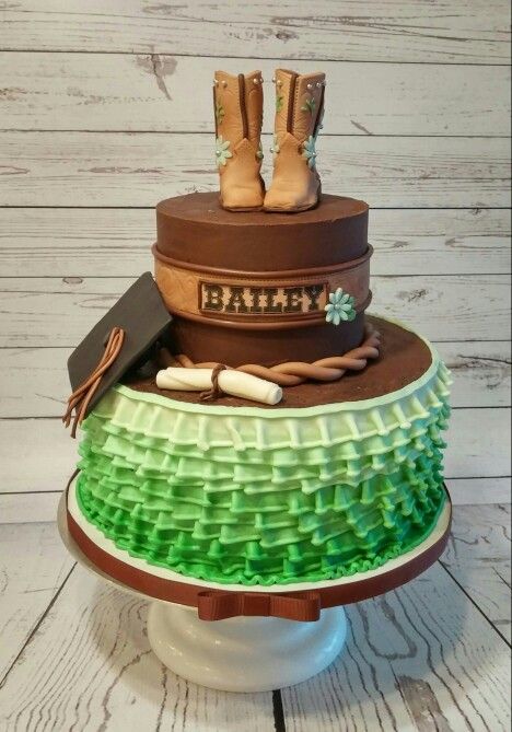 Graduation cake western theme ombre ruffles #sweetcreationsbycandi Vaquero Cake, Western Graduation Party, Senior Graduation Party Ideas, Farmer Cake, Western Graduation, Graduation Diy Decorations, Camo Cakes, Country Graduation, 6th Grade Graduation