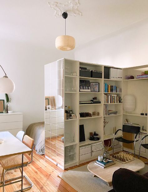 One Room Apartment, My Scandinavian Home, Studio Apartment Living, Deco Studio, Studio Apartment Layout, Small Studio Apartments, Studio Apt, Apartment Layout, Studio Apartment Ideas