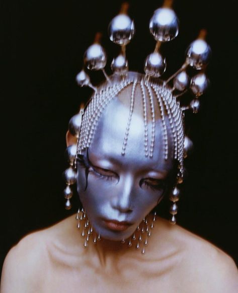 ✧ on Twitter: "carcy magazine… " Alien Costume, Alien Queen, Jeepers Creepers, Futuristic Fashion, Creepers, Fashion Stylist, Makeup Art, Halloween Makeup, Magazine Cover