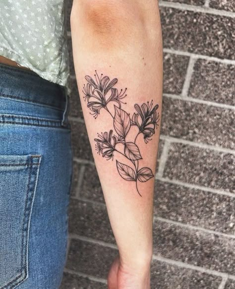 Illustrative Floral Tattoo, Honey Suckle Tattoo Flower, Flower Patchwork Tattoo, Honey Suckle Flowers Tattoo, Honeysuckle Tattoo Design, Honeysuckle Tattoo Simple, Tattoo Honeysuckle, Botanical Sleeve, Honeysuckle Tattoo