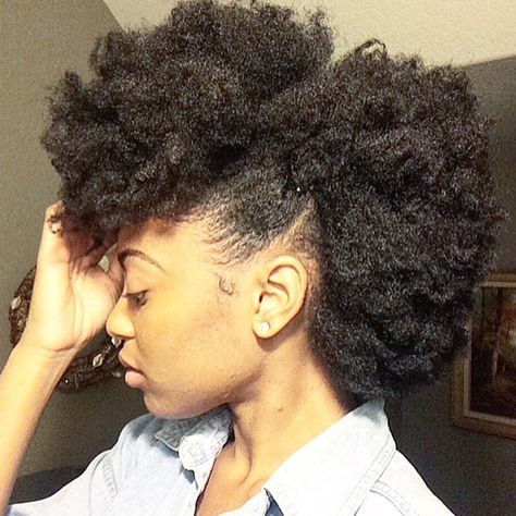 Full Frohawk | It’s easy to find yourself in a rut when it comes to styling your natural hair. Type 4c Hairstyles, Cute Natural Hairstyles, Mode Tips, 4c Natural, Pelo Afro, 4c Natural Hair, Healthy Natural Hair, Afro Puff, 4c Hair