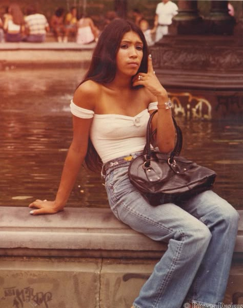 1970 Style, 70s Mode, Bethesda Fountain, Vintage Street Style, 60s 70s Fashion, Fashion 70s, Jeans Street Style, 70s Inspired Fashion, 70s Outfits