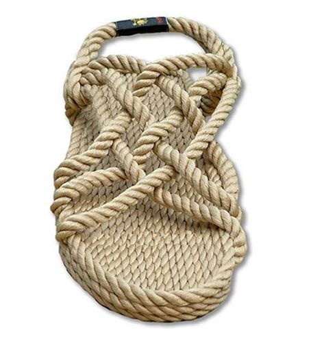 Summer May Be Ending Soon But We Just Found A Huge New Trend: Rope Sandals! Straw Sandals, Rope Sandals, Woven Sandals, Handmade Sandals, Rope Design, Comfortable Sandals, State Of Mind, Mens Sandals, Cross Straps