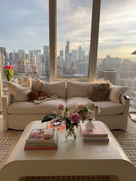 Appartement New York, City View Apartment, Girly Apartments, Apartment View, Aesthetic Apartment, Chicago Apartment, Dream Apartment Decor, Future Apartment Decor, Apartment Aesthetic