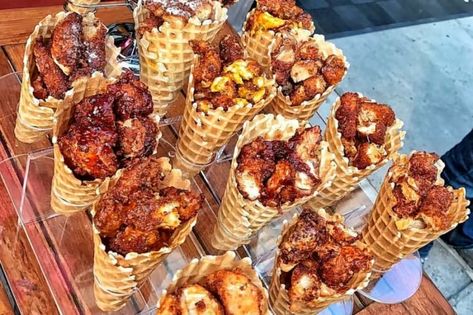 Chicken Waffles, Chicken Shop, Blueberry Pie Filling, Bubble Waffle, Waffle Cone, Food Spot, Ideas Food, Waffle Cones, Chicken Food