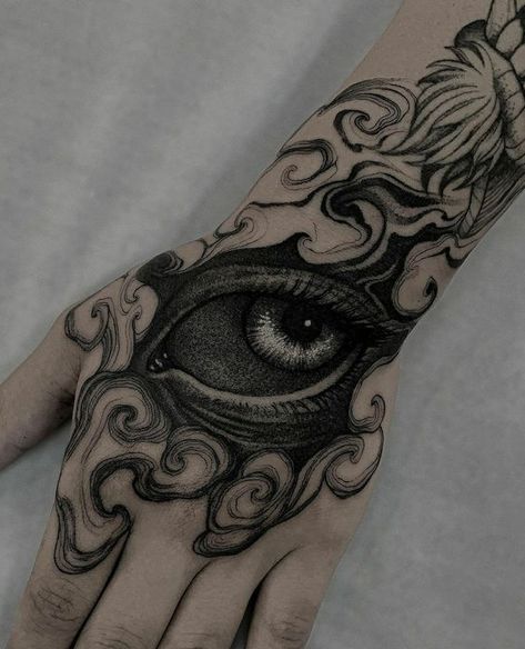 Tato Irezumi, Tato Maori, Tattoo Eye, Dark Tattoos, Hand And Finger Tattoos, Blackout Tattoo, Wicked Tattoos, Creepy Tattoos, Octopus Tentacles