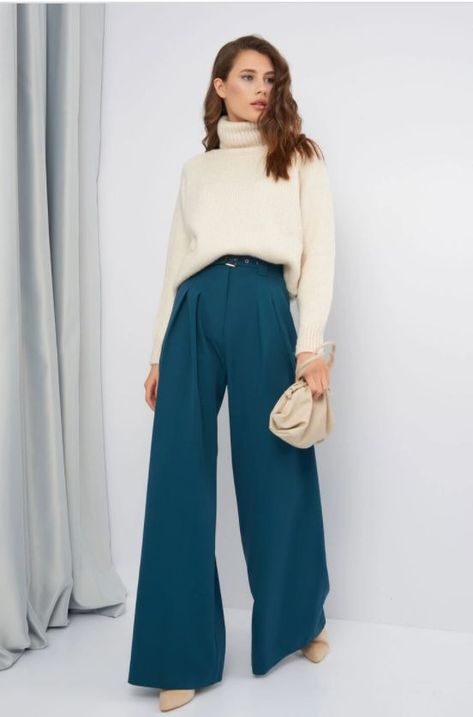 70+ Business Casual Outfits Inspiration - Boss Babe Chronicles Petrol Blue Pants Outfit, Peacock Blue Pants Outfit, Cool Toned Autumn Outfits, Beige And Turquoise Outfit, Turquoise Winter Outfit, Turquoise Blue Pants Outfit, Teal Pants Outfit Fall, Navy And Teal Outfit, Teal Pant Outfits