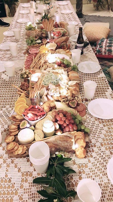 Boho Party Food Ideas, Country Chic Birthday Party, Boho Lunch Party, Boho Anniversary Party, Boho Hens Party, Boho 21st Birthday, Boho Theme Dinner Party, Boho Party Theme, Boho Bridal Shower Ideas Food