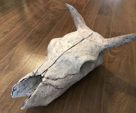 How to Clone a Cow Skull Cow Skull Decor Diy, Diy Cow Skull, Paper Mache Cow, Skull Decor Diy, Cow Puns, Cow Skull Decor, Wild West Theme, Skull Model, Making Paper Mache