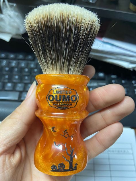 Awesome Halloween themed shaving brush from Oumo Shaving Brushes, Shaving Razor, Wet Shaving, Shaving Brush, Resin Crafts, Halloween Themes, Shaving, Halloween, Hair