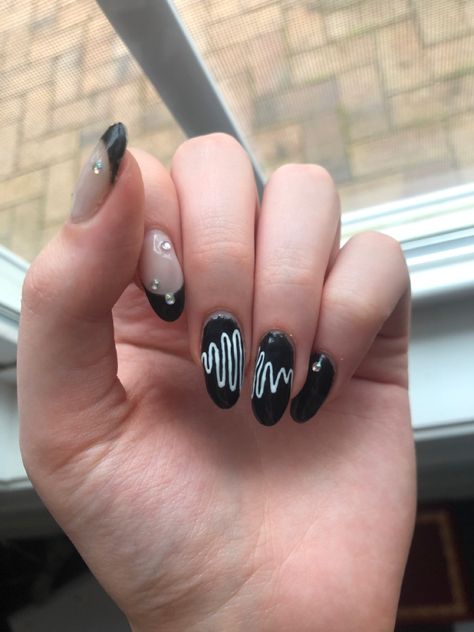 Monkey Nails, Music Nails, Band Nails, Punk Nails, Cute Simple Nails, Grunge Nails, Really Cute Nails, Nail Tattoo, Girls Nails