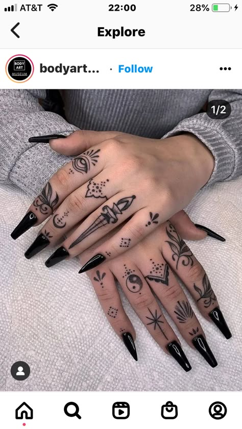 Wrist Hand Tattoo, Thumb Tattoos, Mandala Hand Tattoos, Small Finger Tattoos, Finger Tattoo For Women, Finger Tats, Knuckle Tattoos, Cute Hand Tattoos, Hand And Finger Tattoos