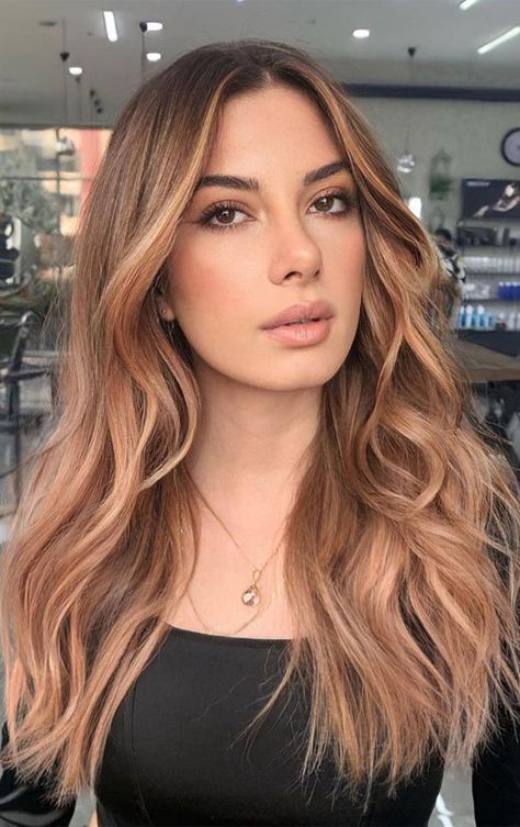 Fall Blonde And Red Hair, Hair Colours For 2023, Ginger Lob Hair, Hair Colours 2023 Trends, Autumn Ombre Hair, Warm Ombre Hair, Soft Autumn Hair Color Ideas, Ginger Ombre Hair, Strawberry Blonde Balayage Brunette