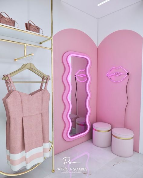 Um tbt de uma das proposta para um cantinho cheio de charme que desenvolvi para a loja Espaço Menina! 🌸 Cada detalhe foi pensado para refletir delicadeza e sofisticação, trazendo um ar moderno com toques femininos. O neon e o rosa predominante criam um ambiente jovem e contemporâneo, ideal para as clientes se sentirem especiais. 💖 #arquiteturacomamor #interiordesign #espacomenina #detalhesqueimportam #arquiteturafeminina” Brand Activation Ideas, Cozy Room Decor, Cozy Room, Room Decor, Boutique, Pink, On Instagram, Design