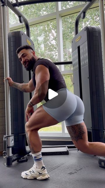 Glute Guy, Glutes Workout Men, Gym Reels, Grow Your Glutes, Workout Men, All Body Workout, Knee Pain, Glutes Workout, Body Workout