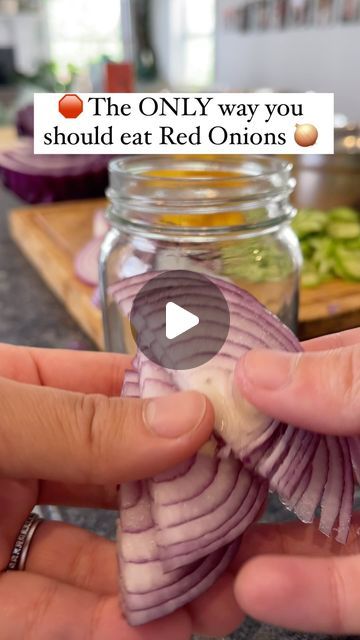 Thuy Improta on Instagram: "🌱 Follow @ministry_from_home for more  tips!

✨ Welcome to my homemade swaps series, where I guide you through creating from scratch to reduce waste, save money, and master essential homemaking skills!

Did you know Red onions pack twice as much quercetin as white onions and 14 times more than garlic? They Lower your risk of heart disease by managing cholesterol, blood pressure, and inflammation. 

Struggle to incorporate red onions into meals? 

Try these delicious pickled onions! Recipe:
- 1 red onion
- Fresh dill (optional)
- 3/4 cup raw apple cider vinegar
- 1/4 cup water
- 2-3 tbsp honey (adjust to taste)

Instructions:
1. Slice onion thinly.
2. Place all ingredients in a jar.
3. Warm vinegar, honey, and water until boiling.
4. Pour mixture over onions.
5. Vinegar Onion Recipe, How To Pickle Red Onions, Pickled Onions Recipe, Pickled Vegetables Recipe, Homemaking Skills, Red Onion Recipes, Crunchy Moms, Raw Apple Cider Vinegar, Pickled Veggies