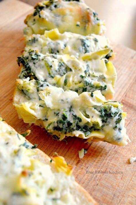 Artichoke Bread Recipe, French Bread Appetizers, Artichoke French, Spinach Artichoke Bread, Pizza Type Recipes, Stuffed French Bread, Artichoke Bread, Baking Competition, Recipe Appetizers