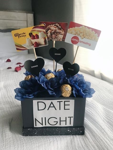 Romantic Hike, Diy Date Night, Date Night Basket, Date Night Gift, Movie Night Gift Basket, Pinterest Valentines, Roses Valentine, Saint Valentin Diy, Valentines Bricolage