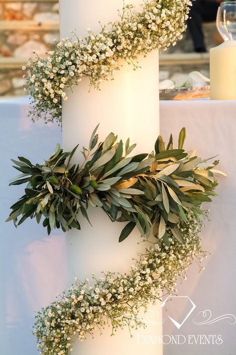 Combinación ideal com ramos de olivo, muy trending. Delicioso para adornar la ceremonia de aires mediterràneos. http://ideasparatuboda.wix.com/planeatuboda #wedding#boda Grecian Wedding, Greek Decor, Olive Wedding, Olive Leaves, Prom Theme, Santorini Wedding, Greek Wedding, Olive Leaf, Ideal Wedding