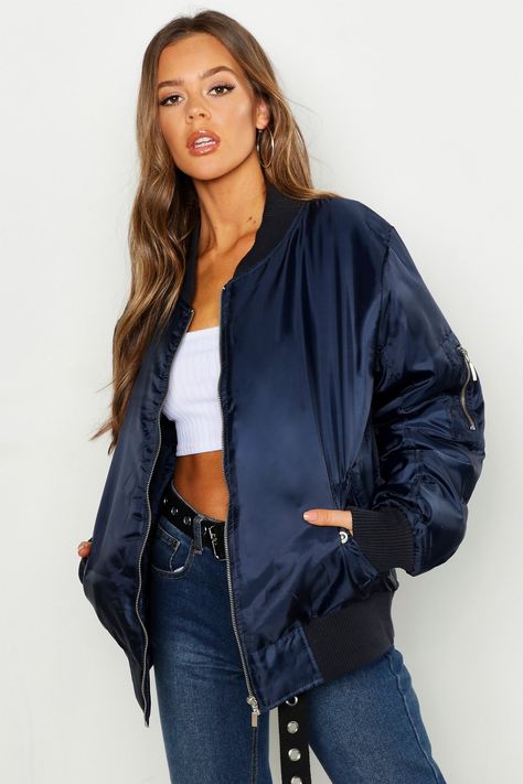 Oversized MA1 Bomber Jacket Long Shirt Women, Celebrities Leather Jacket, Outfit Oversize, Jacket Outfit Women, Outfits Dressy, Leather Jacket Outfits, Jacket Outfit, Popular Outfits, Leather Jackets