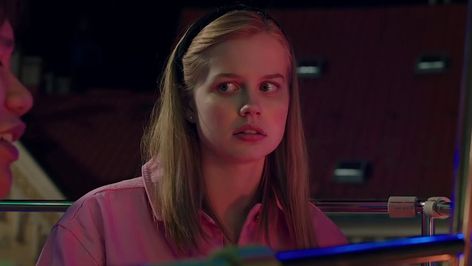 Betty Brant Spiderman, Betty Brant, Spiderman Au, Marvel Shifting, Avengers Dr, Angourie Rice, Shifting Visuals, Spider Man Peter Parker, Mcu Screencaps