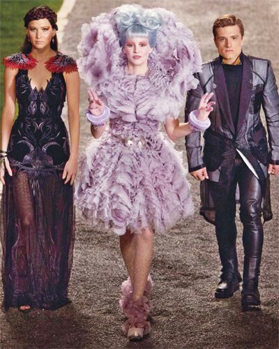 Hunger Games Costume, Hunger Games Outfits, Capitol Couture, Hunger Games Fashion, Effie Trinket, Skirt Diy, Make Up Inspiration, Septième Art, Hunger Games 3