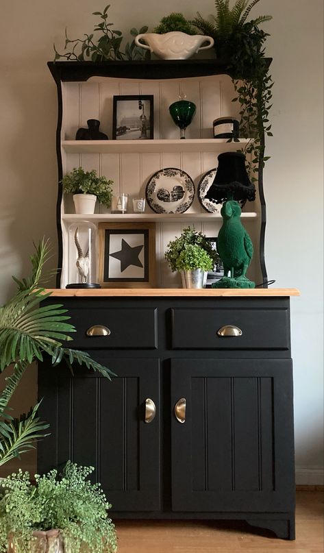 Welsh Dresser Dining Room, Welsh Dresser Makeover Before And After, Cupboard Refurbish, Welsh Dresser Decor, Kitchen Dresser Upcycle, Black Kitchen Dresser, Welsh Dresser Styling, Furniture Painted Black, Upcycled Kitchen Dresser