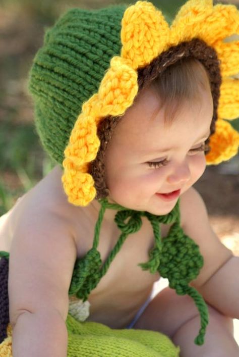 Sunflower babyhttp://www.ravelry.com/patterns/library/petal-bonnet-knitting-pattern Crochet Bonnet, Crochet Baby Bonnet, Crochet Baby Hat, Baby Bonnet, Fall Ideas, Free Crochet Patterns, Baby Hat, Crochet Baby, Free Crochet