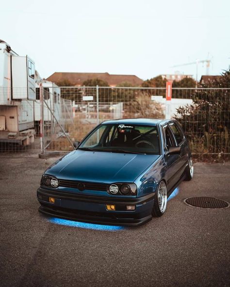 3,985 Me gusta, 8 comentarios - VW GOLF MK3 (@vwgolf_mk3) en Instagram: "Follow @vwgolf_mk3 [me] for more. 👤 @jacmktresch 📸 n/a…" Jetta Vr6, Jetta A4, Vw R32, Jetta Mk4, Vw Golf 3, Vw Mk1, Golf Mk3, Polo Gti, R34 Gtr